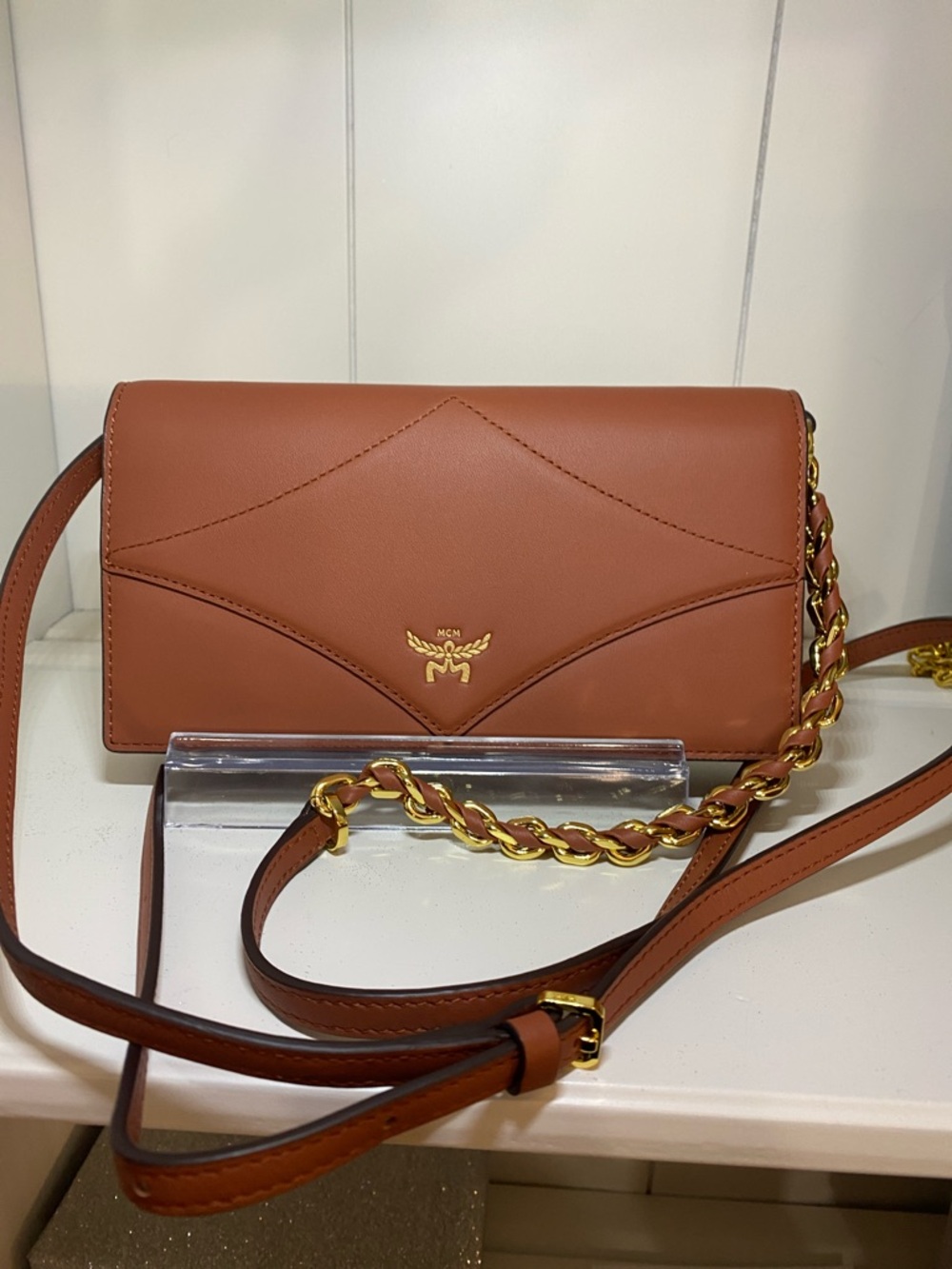 MCM Diamond Chain Wallet In Calfskin - Picture 3 of 11
